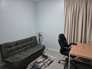 Malkens Square Views - 2