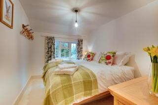 4 Bed in Looe oc-p00795 - 2