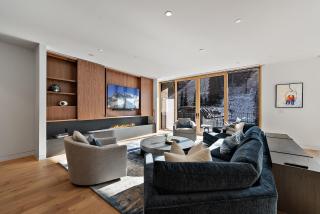 Founders Place 3103 - 7