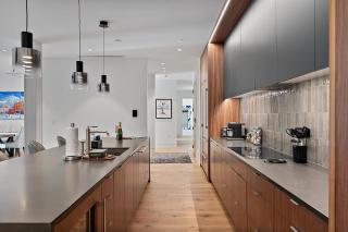 Founders Place 3103 - 3