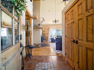 Nomad Peak Retreat Rustic Cabin in Mt Spokane - 5