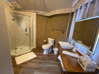 Premium Suite 1-Safari Tent-Private Hot Tub - 6