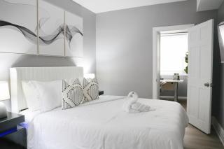 2BR w/ Workspace - Coffee Bar - Near Transit - 6