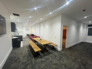 Royal House by Bourne Hall - 3