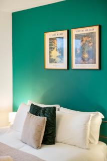 Modern 2 Bed Apartment in Greenwich, Perfect for Business & Contractors with Free Parking! - Londen - 1