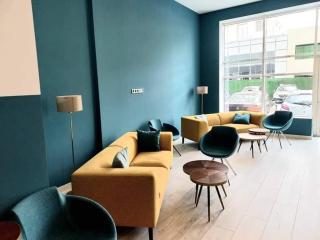 28th Floor Sky City View Apartment - 6