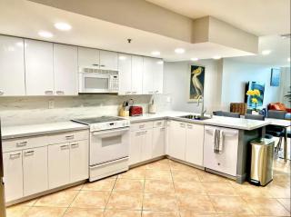 Miami Beach-Front with Amazing Pool - 7