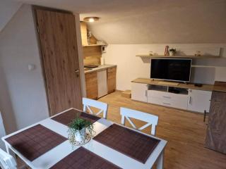 Koča na Pikovem - 7