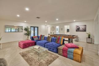 Lakefront Villa: Tropical Backyard & Kayak TGH - 9