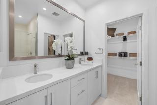 Marbella Lane-Luxury Designer 3BR Home Disneyland - 6