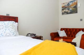 Urban Haven Suites - 4