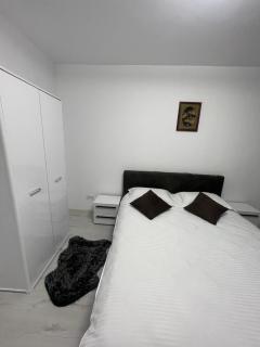 Twins Apartments - 5