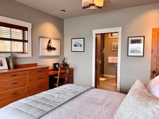 Ideal Beachfront Retreat Experience Gorgeous! - 5