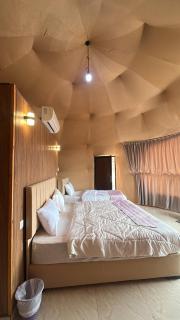 Julia Rum Luxury Camp Bubbles - 1