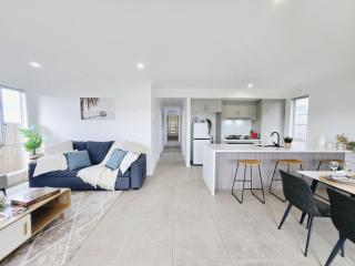 Modern Logan Reserve Retreat - 2