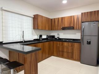 Espacioso Alojamiento Con Excelente Ubicacion - 3