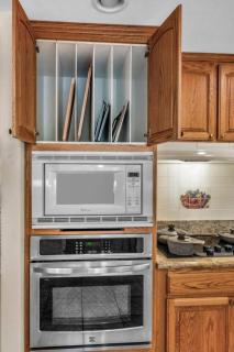 Hot Tub and Game Room 15 mi to Yosemite South Gate - 5