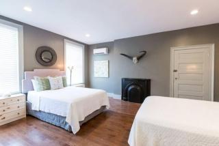 7 Large Bedrooms Luxury Historic Retreat - 1