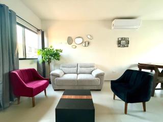 Cozy Modern Retreat with Pool - 4