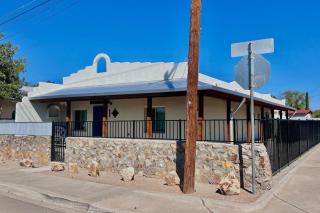 2 king bds 2.5 bathrooms in the heart of Downtown - 8