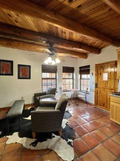1 bed cute casita near NMSU, pet friendly - 6