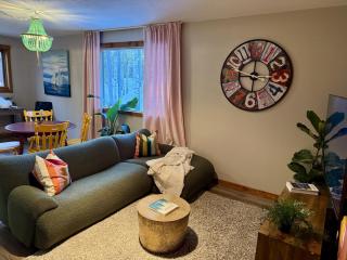 Private 2BR Forest Suite with Hot tub, pond, 17 acres of trails - 9