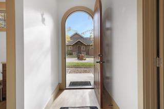 Cozy Vineyard Cottage at Veranda Beach - 0