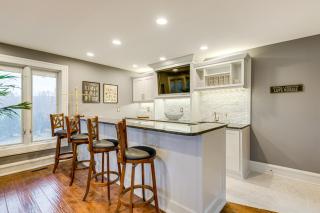 Great for Groups Home 3 Mi to Dtwn Springfield! - 3