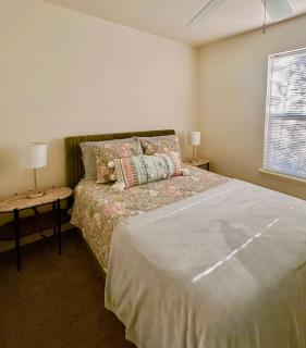 3.2 near University and Memorial Hospital - 4