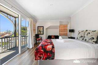 Family Home with Pool and Garden - 8