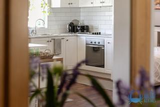 The Art Lovers Cottage in Mandurah 2BR - 2