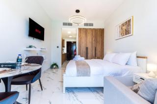 Cozy Studio Apt with balcony - 3