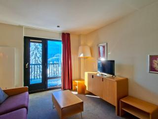 Appartement lumineux 2 pièces, proche des pistes avec balcon - FR-1-425-175 - 7