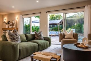 Marbella Lane - Vibrant & Chic Designer Home - 2