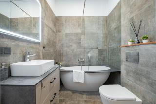 NG Charm in Old Town Apt w-Terrace & Netflix - 3