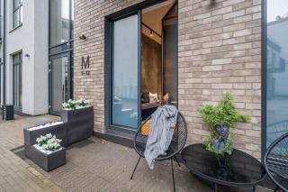 NG Charm in Old Town Apt w-Terrace & Netflix - 5