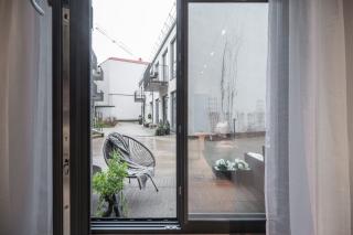 NG Charm in Old Town Apt w-Terrace & Netflix - 4