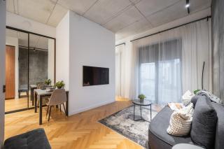 NG Charm in Old Town Apt w-Terrace & Netflix - 2