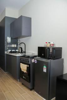 Urban Haven Suites - 9