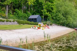 Holiday home with private lake and beach - 8