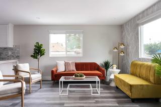 Upscale 4BR Haven Sleeps 8 with Free Parking - 7