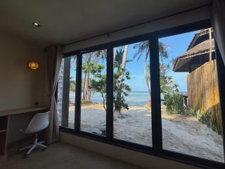 Beach front villa - 6
