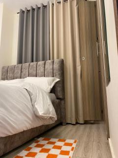 Cozy 1 Bedroom With Lift, Parking and Security - 9