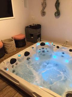 The Marlowe, A Couples Getaway - 6