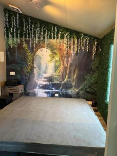 The Marlowe, A Couples Getaway - 5