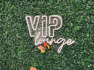 The Marlowe, A Couples Getaway - 4