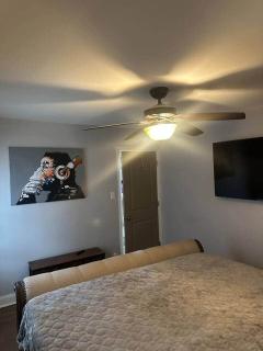 The Marlowe, A Couples Getaway - 1