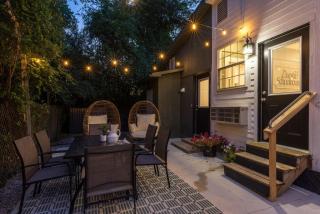 Hot Tub Fire Pit Grand Piano Decorated for Holiday - 3