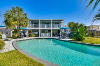Steps to Sea! Okaloosa Island Gem with Outdoor Oasis - 9