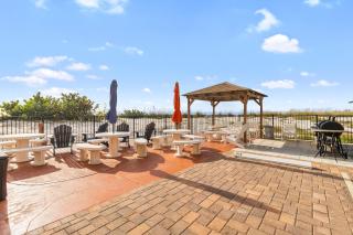 Beach View Balcony at John's Pass - 5